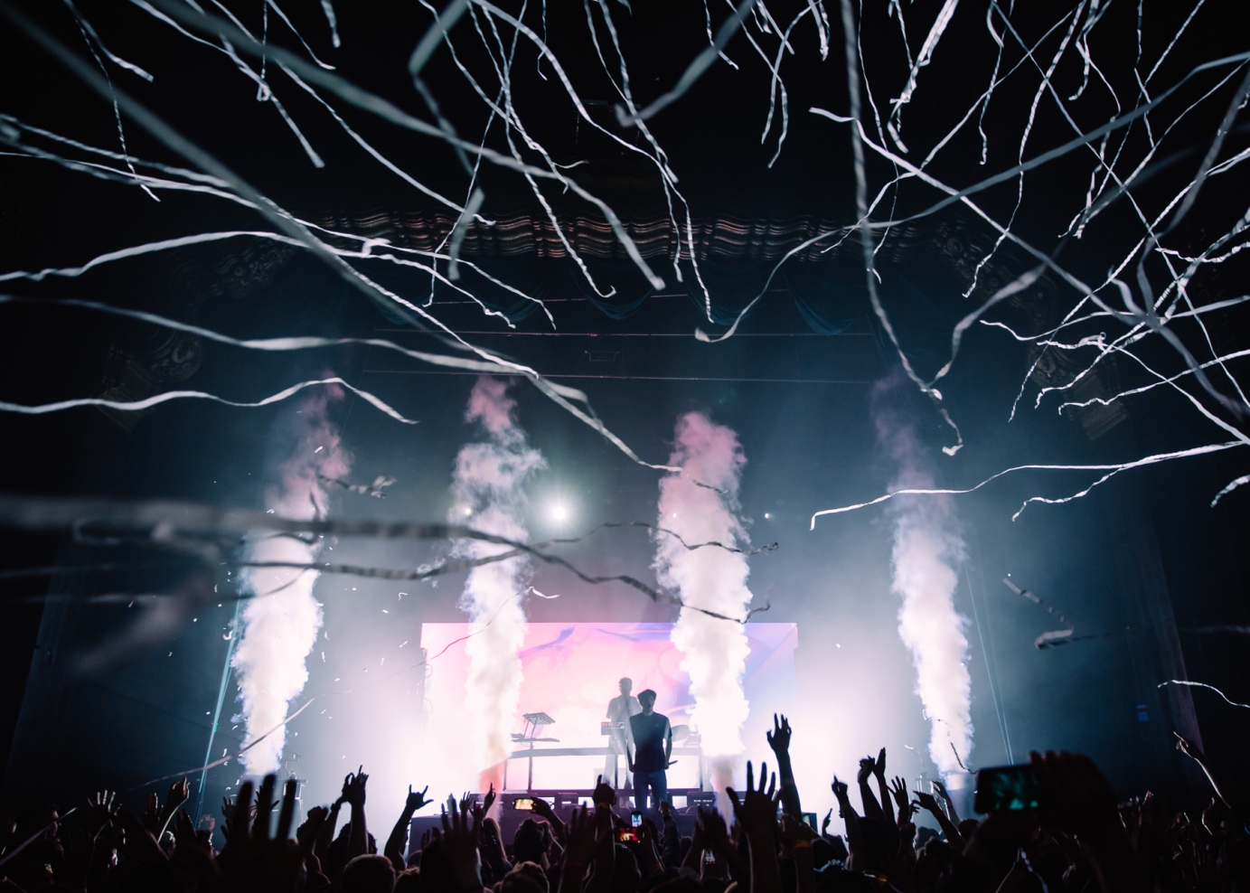 Live photography for Petit Biscuit by Kirby Gladstein
