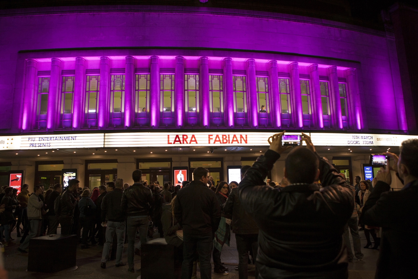 Live photography for Lara Fabian by Lunaroom