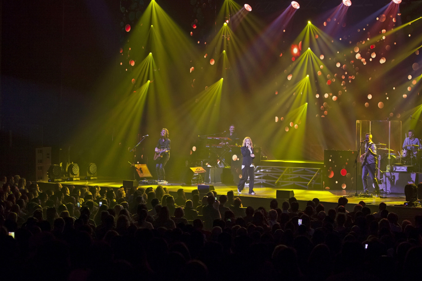 Live photography for Lara Fabian by Lunaroom