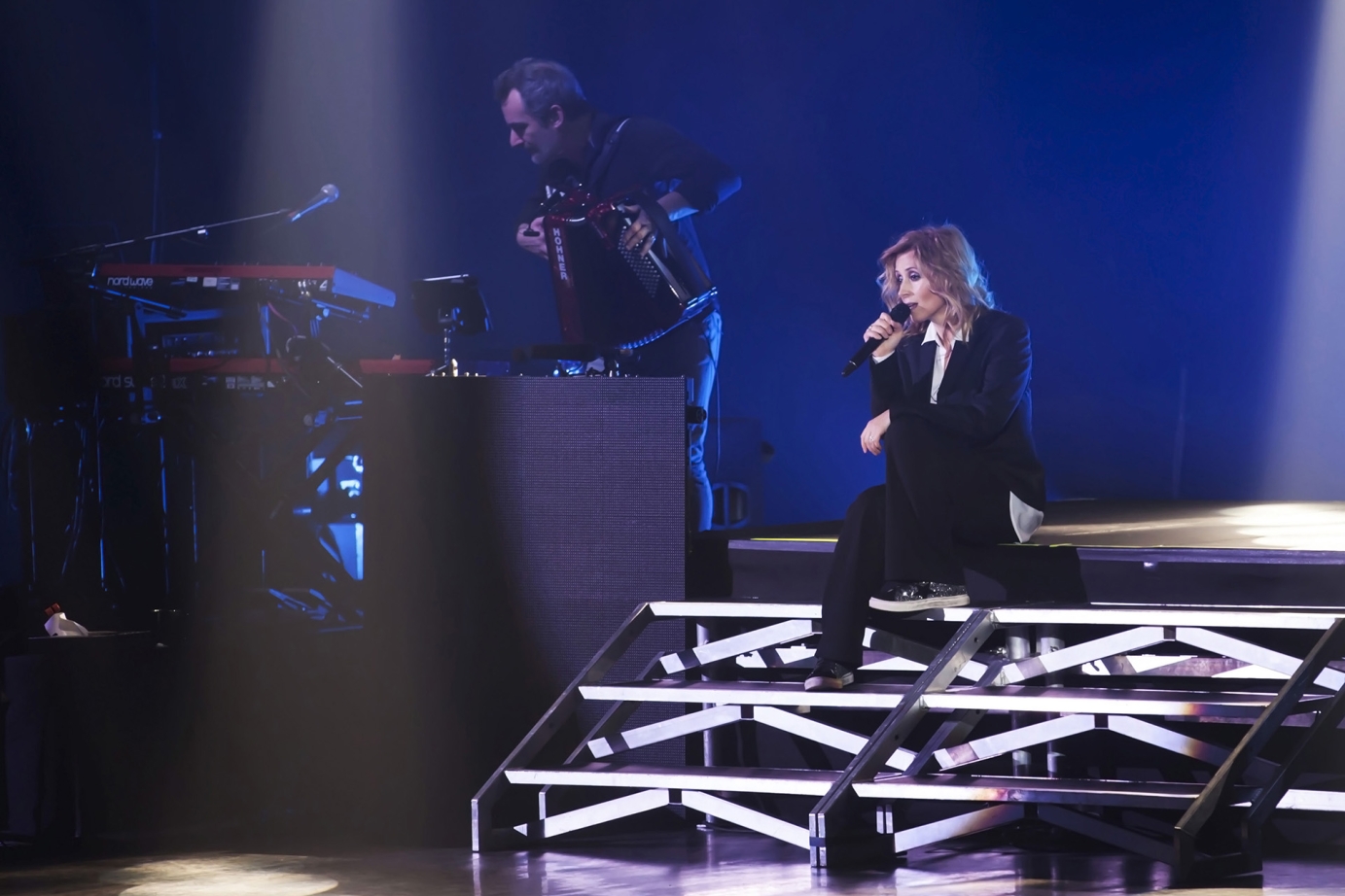 Live photography for Lara Fabian by Lunaroom