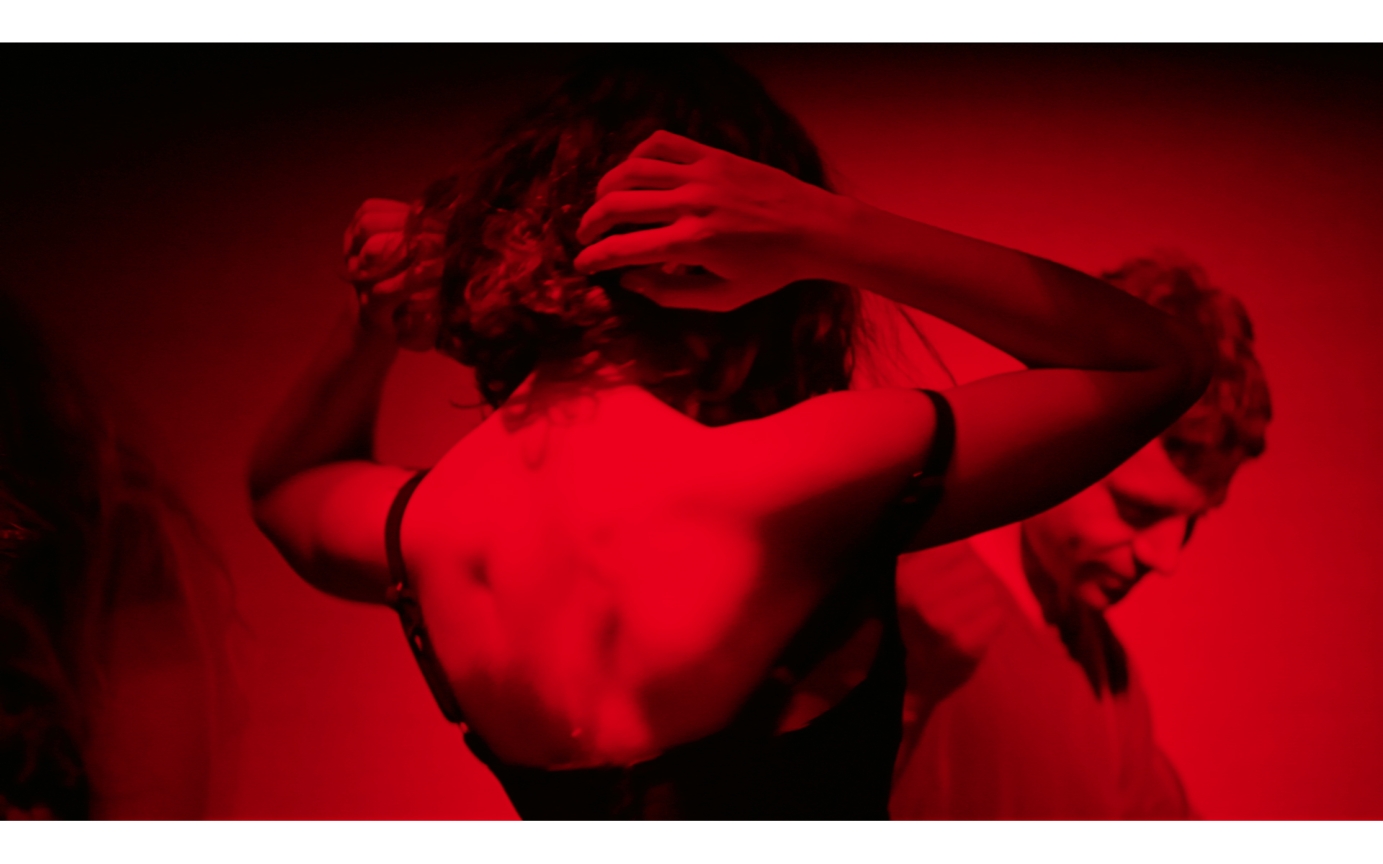 Music video for Paradis by seekcerda