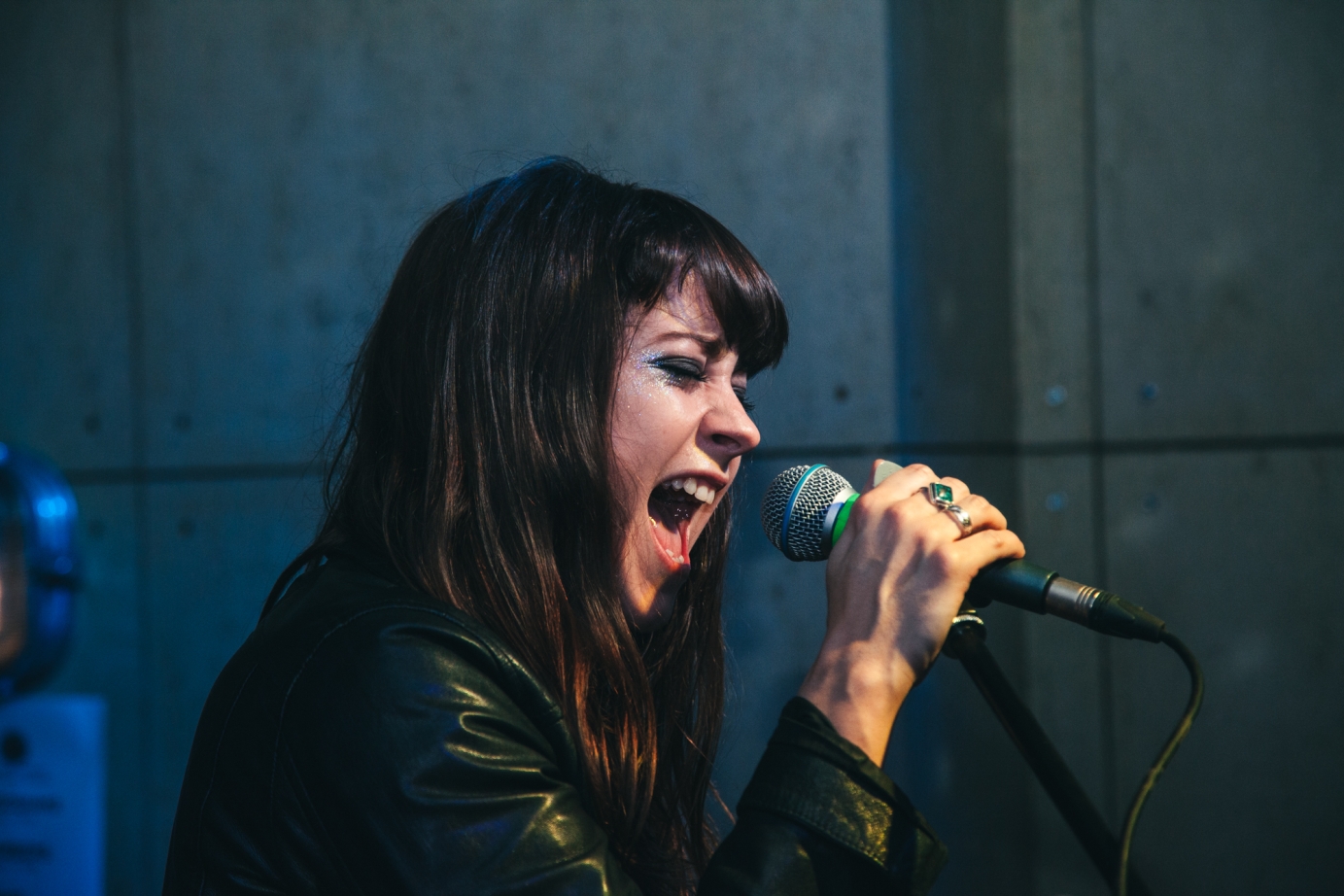 Live photography for The Pearl Harts by LeeBrown