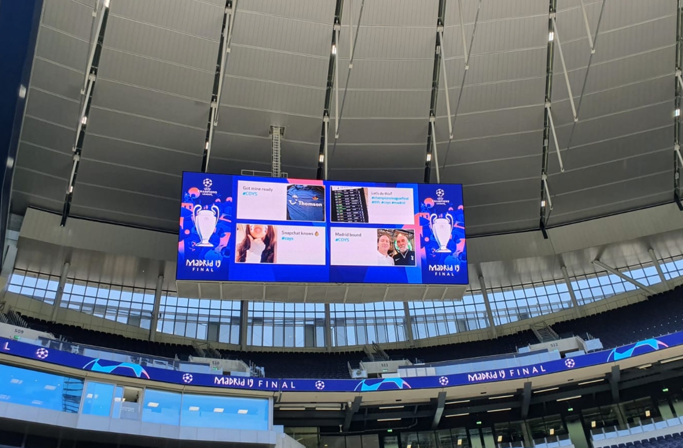 Live visuals for by Tristan Palmer