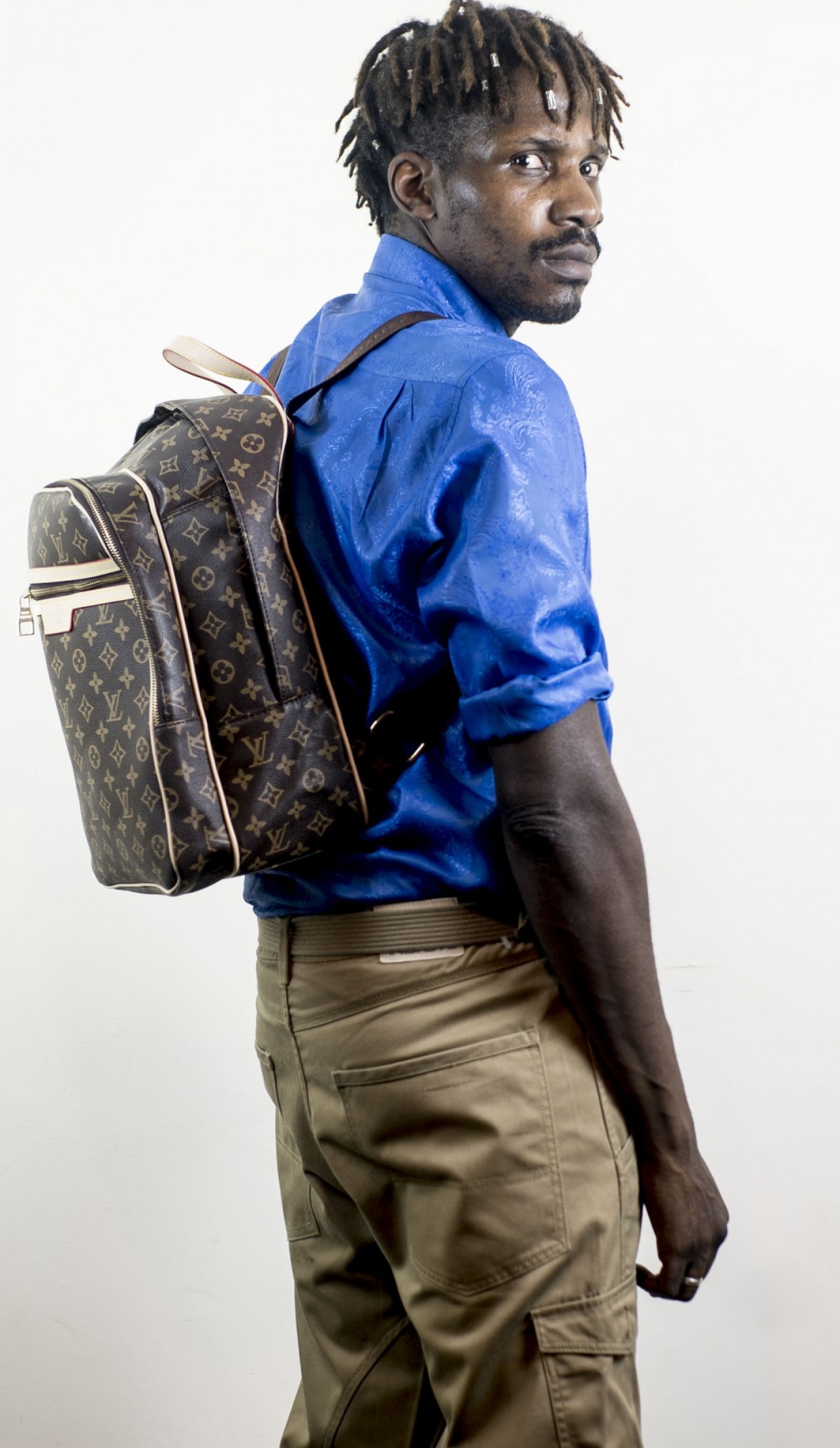 Music video for Tegodecaprio by Sxemedia