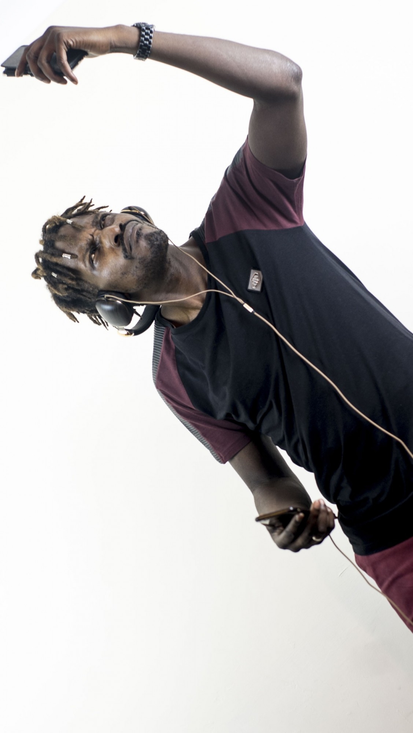 Music video for Tegodecaprio by Sxemedia