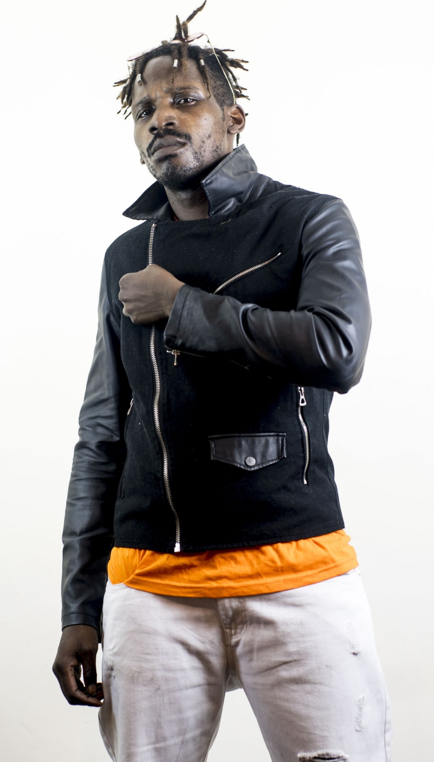 Music video for Tegodecaprio by Sxemedia