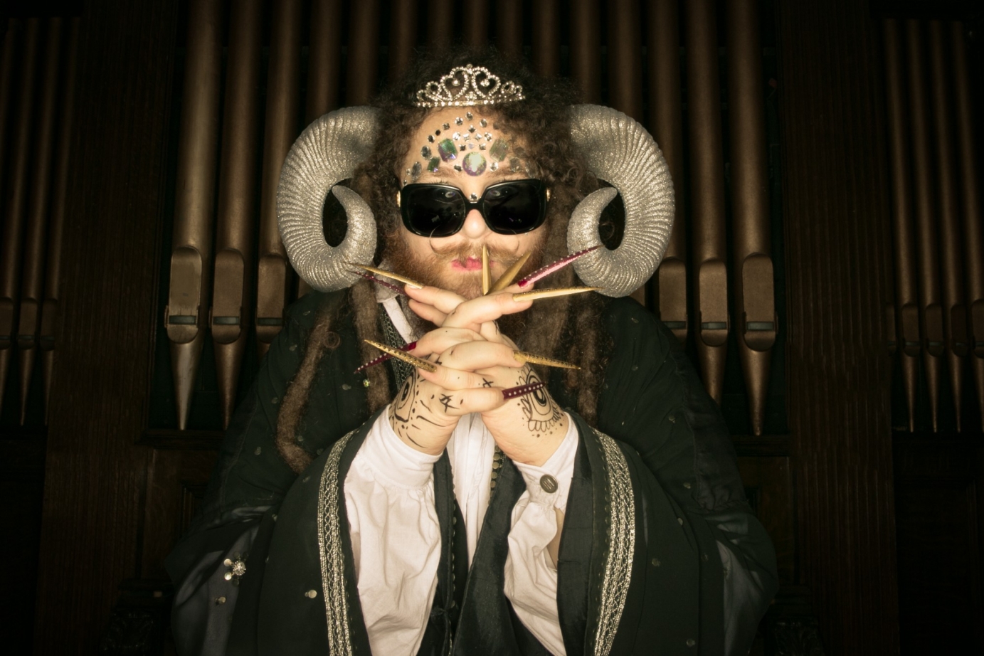 Press photos for Walter Sickert & The Army of Broken Toys