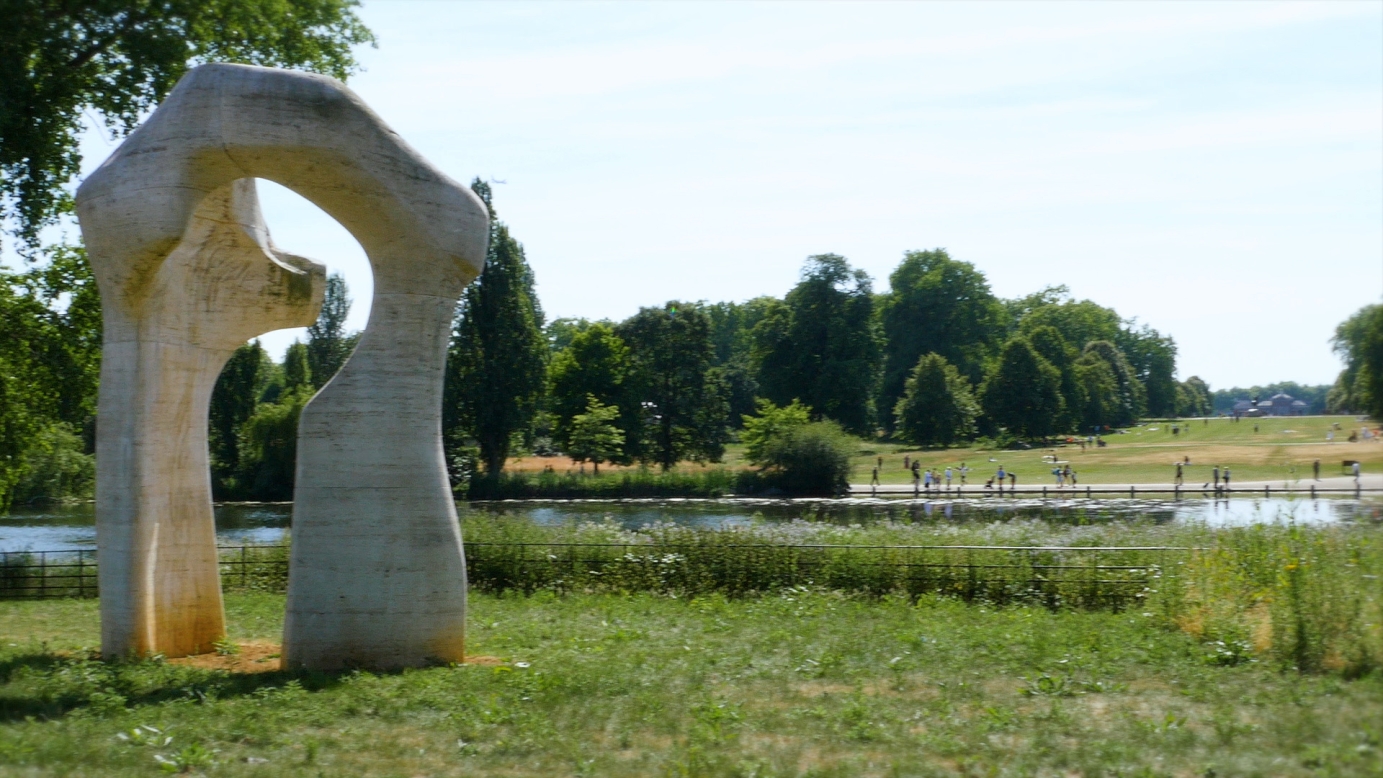 Summer in Kensignton Gardens, London
