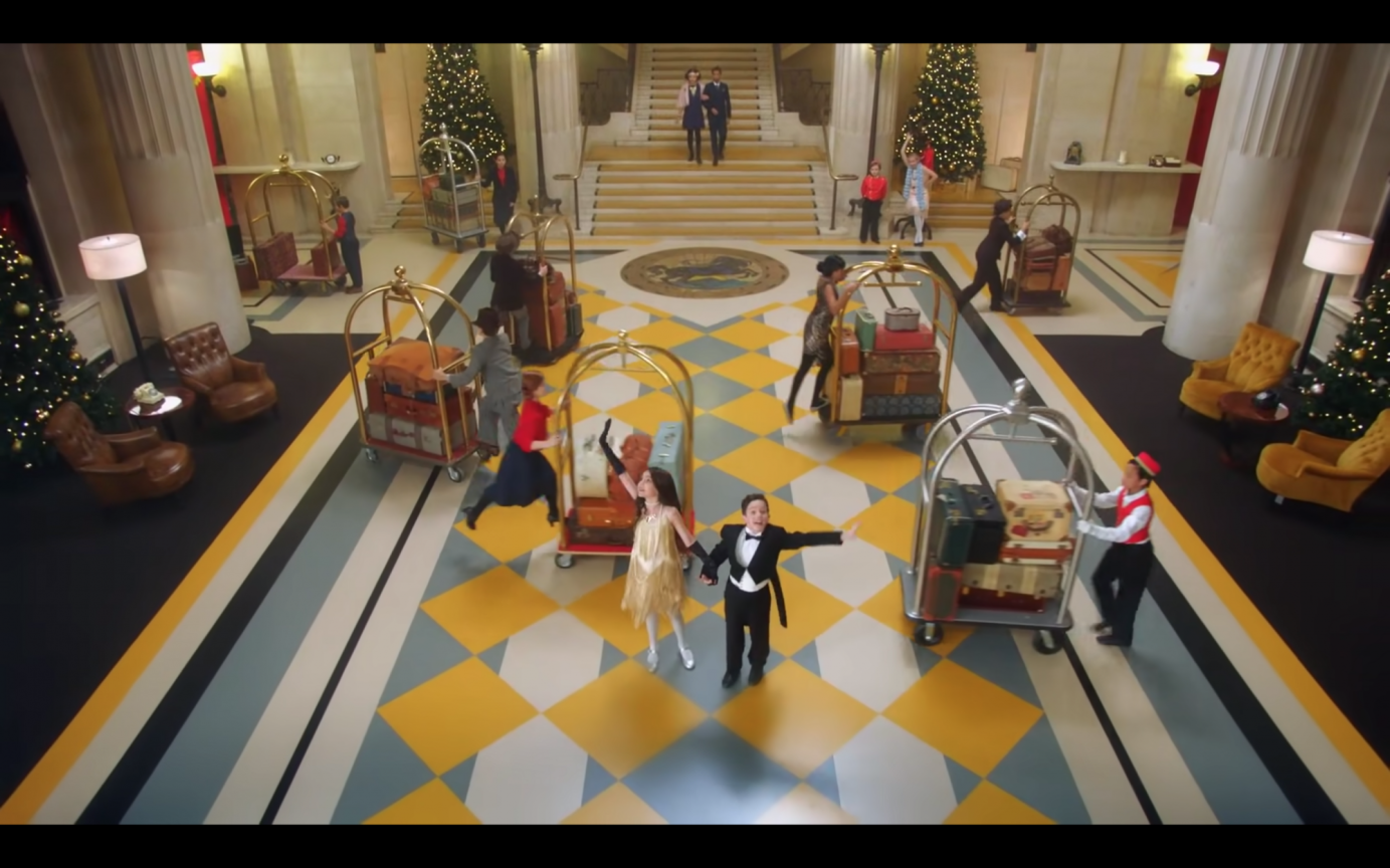 Idina Menzel & Michael Buble - Baby It's Cold Outside