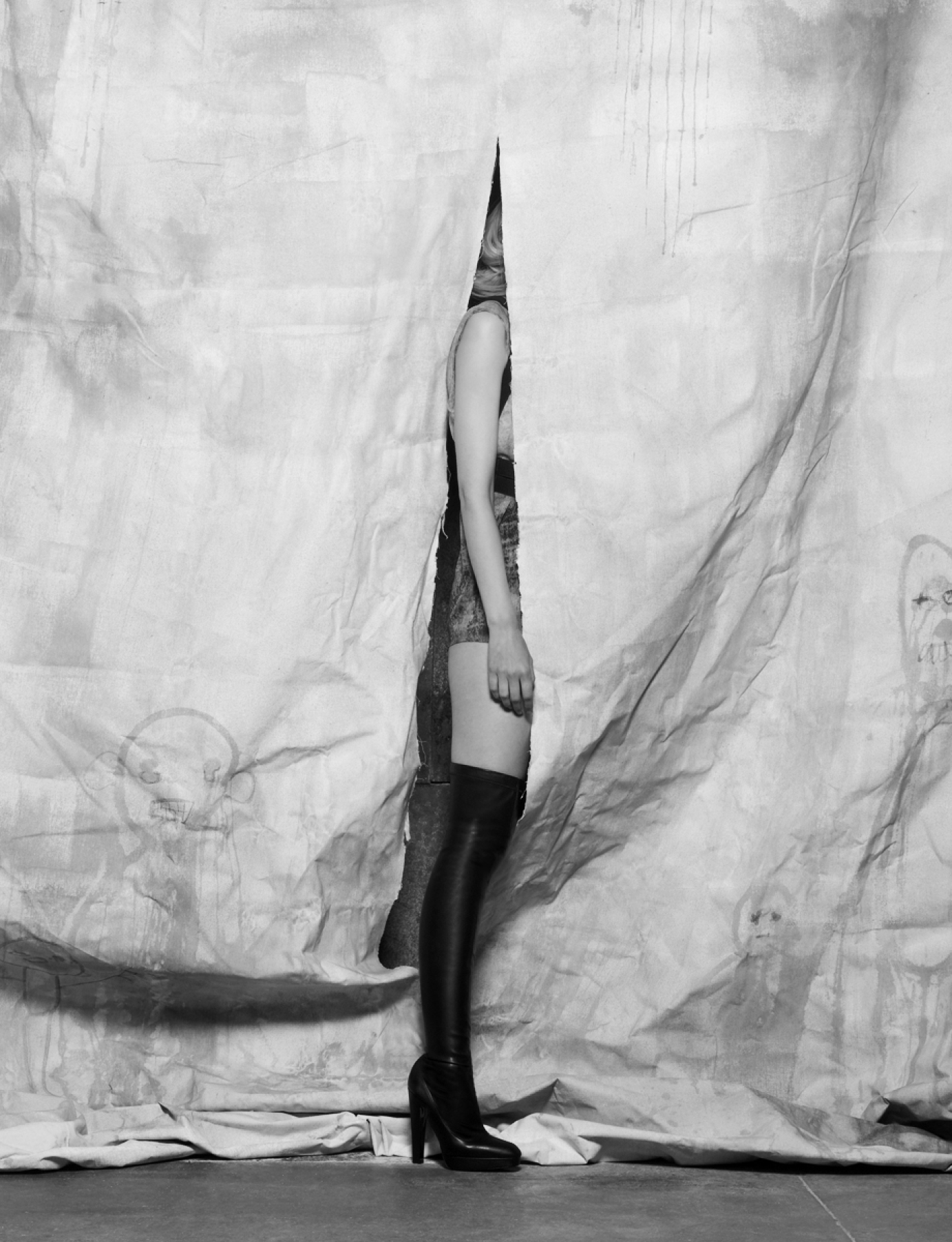 Perry Curties - Black & White & Gritty