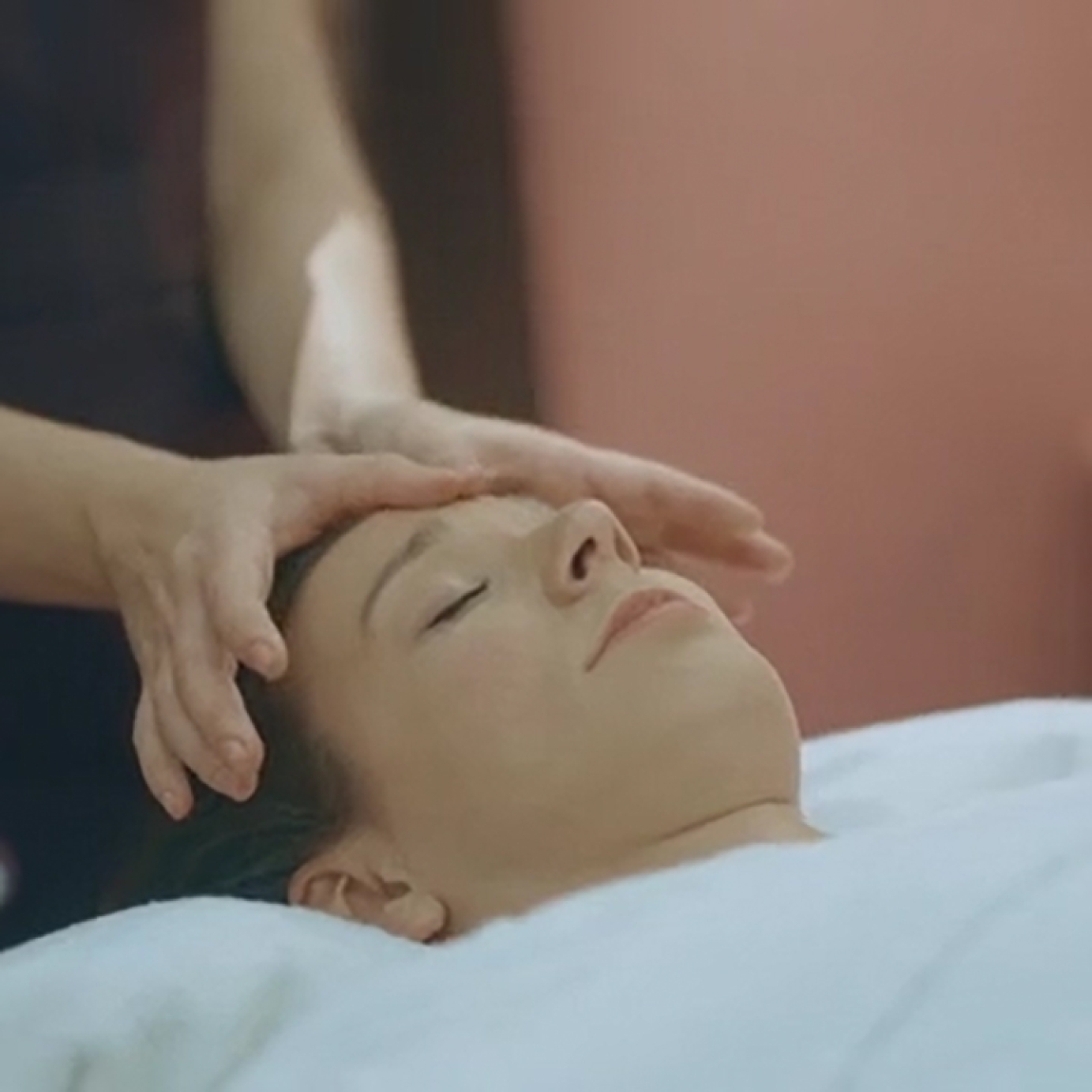 HILTON HOTEL GROUP - Join The Weekenders