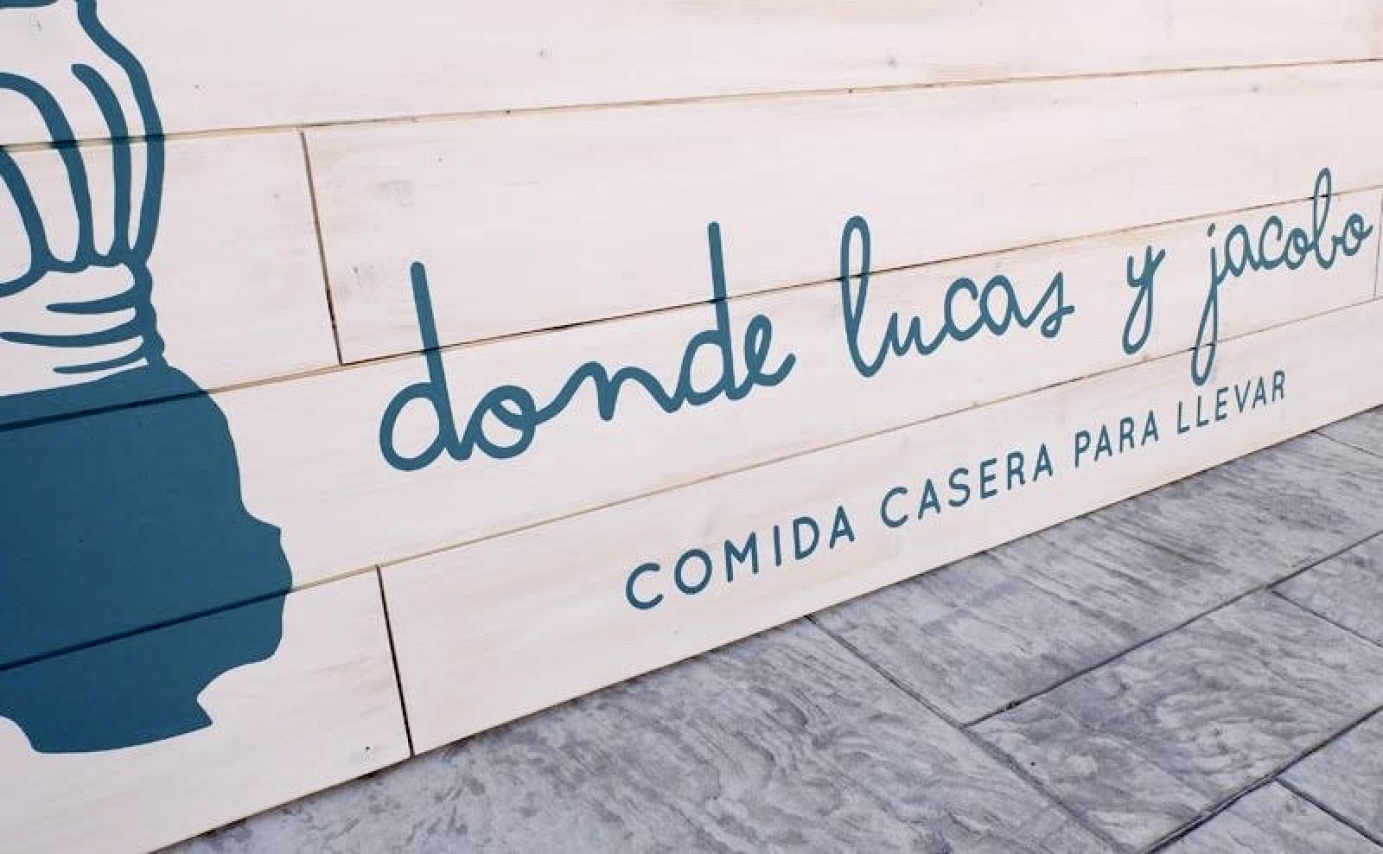 DONDE LUCAS Y JACOBO | Logo Design