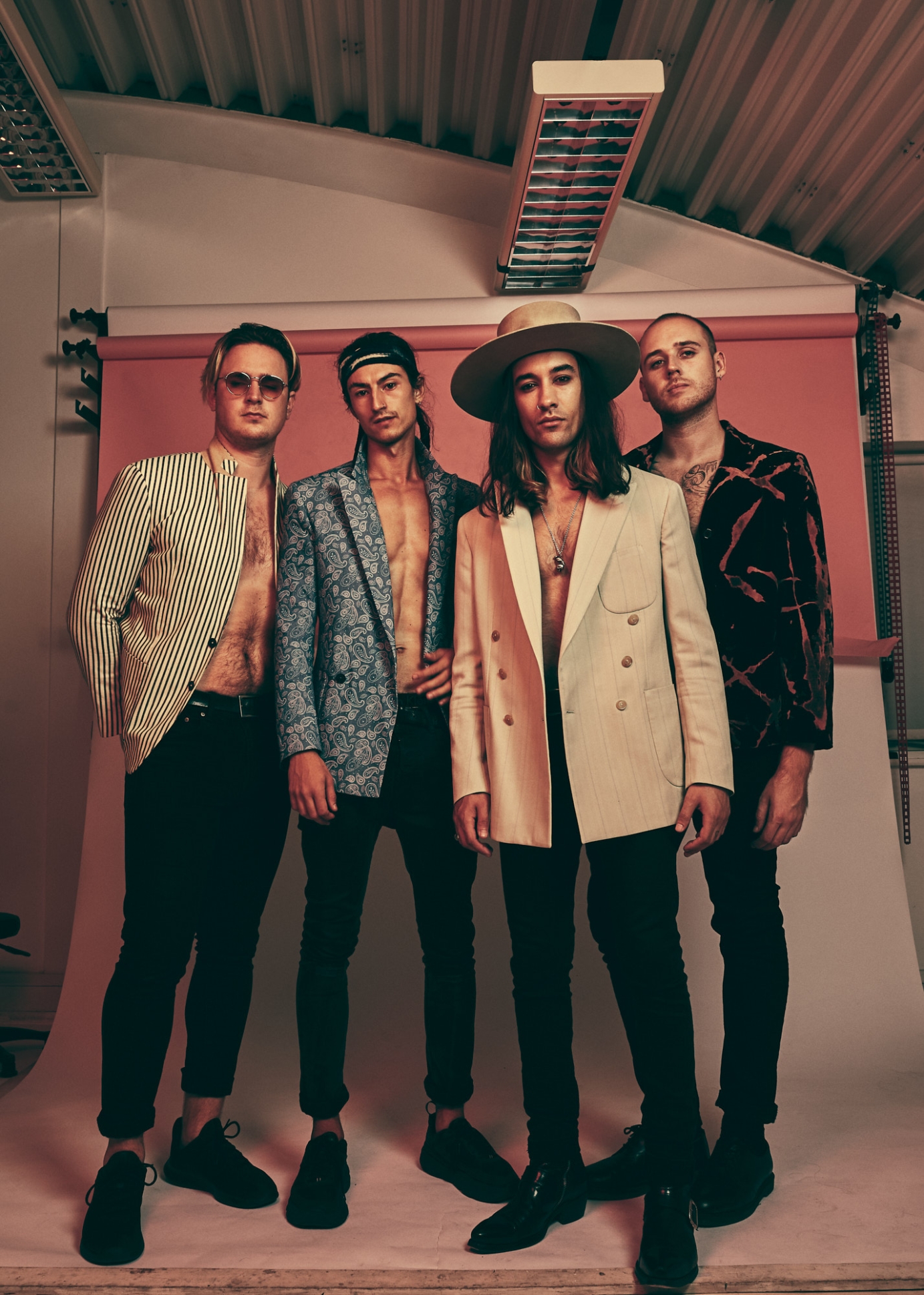 Bisou Noir - Let down