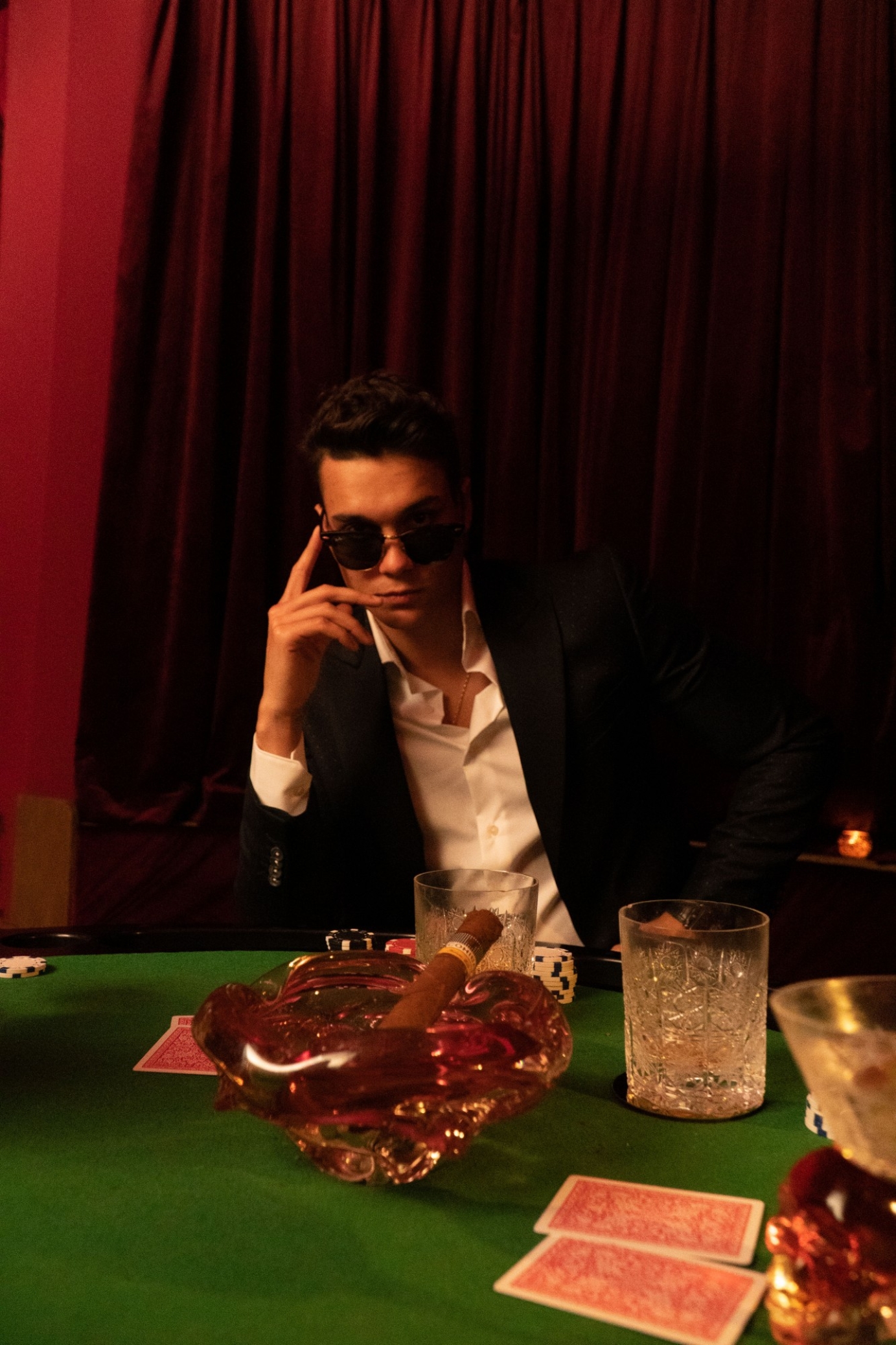 ANTIGONI - THIS AINT LOVE