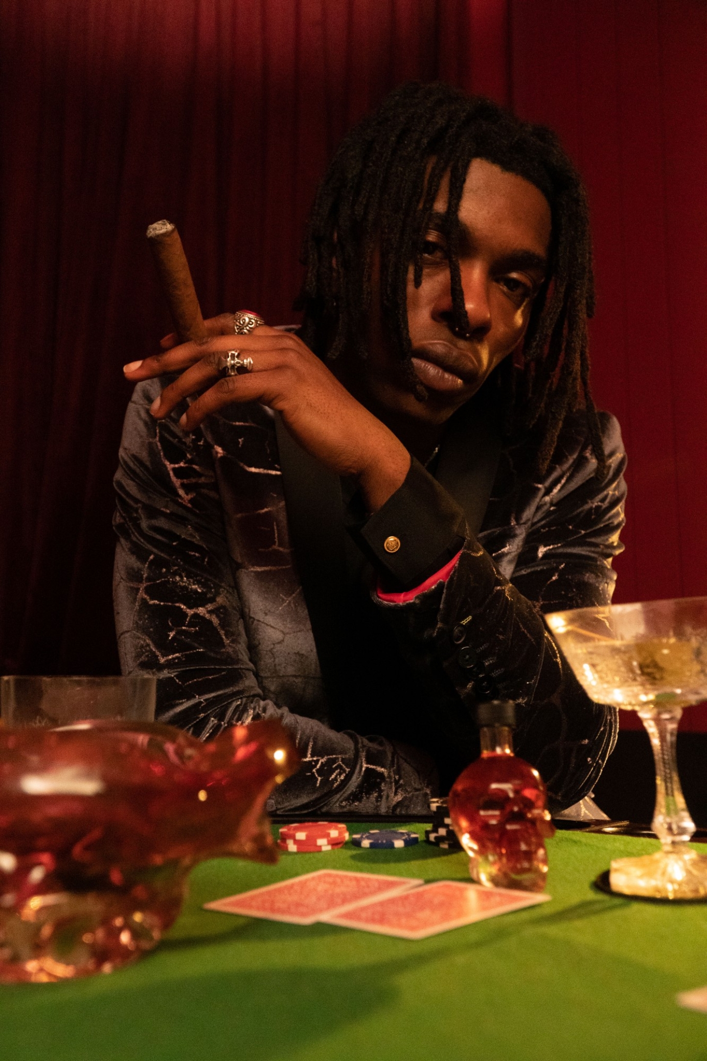 ANTIGONI - THIS AINT LOVE