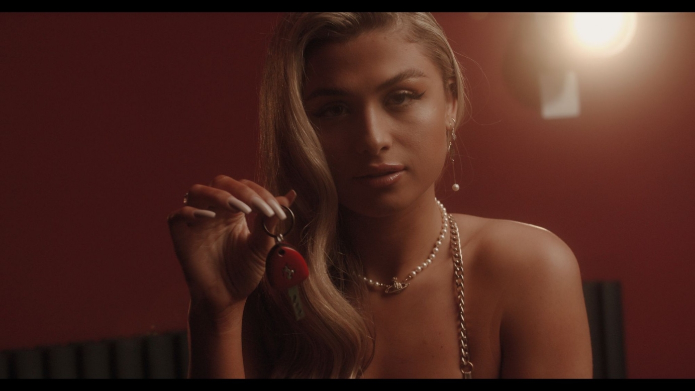 ANTIGONI 'THIS AIN'T LOVE'