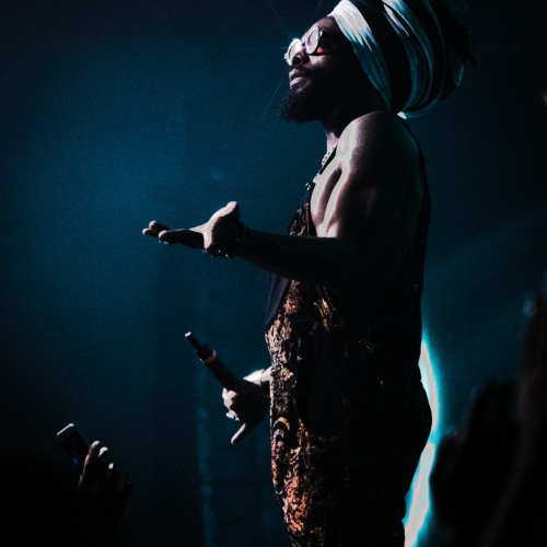 Live photography for Bastille, Grace Carter, YUNGBLUD by Lizolyslager