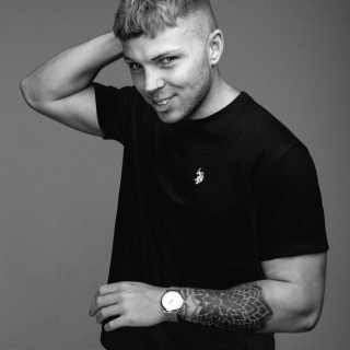 Profile picture for user Theowebbb