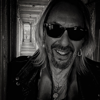 Profile picture for user nick elliott rock art photographer