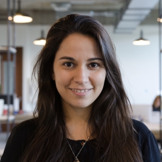 Profile picture for user Carolinalaghezza