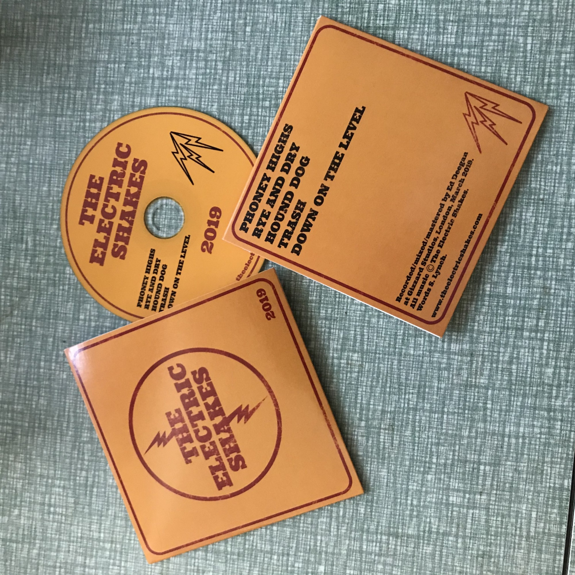 Single Sleeve, C.D and Branding The Electric Shakes