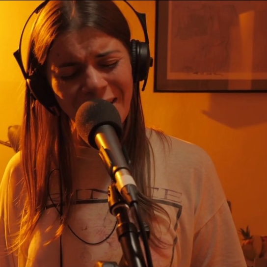 Live session for Liz Lawrence by Jsnelling