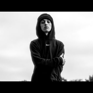 Preview image for the video "HEN$HAW - GIFT (Music Video)".