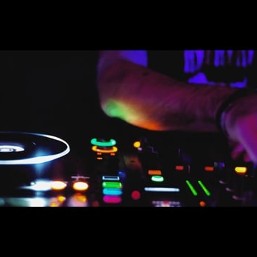 Preview image for the video "Music video for Mauoq by pf_photographer".