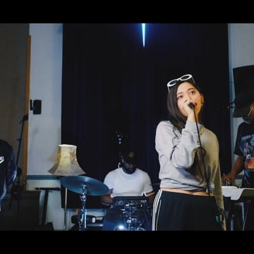 Preview image for the video "Salen / Elli Ingram sessions".