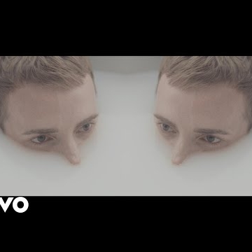 Preview image for the video ""Me"".