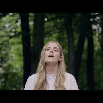 Preview image for the video "MarthaGunn-Holding the Fire".