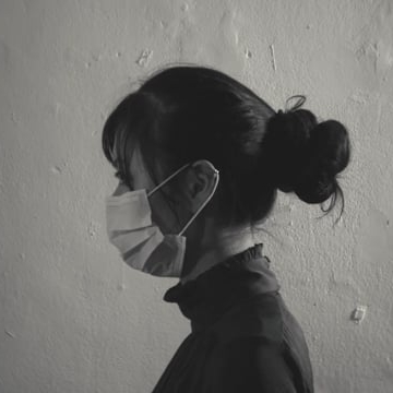 Preview image for the video "White Room".