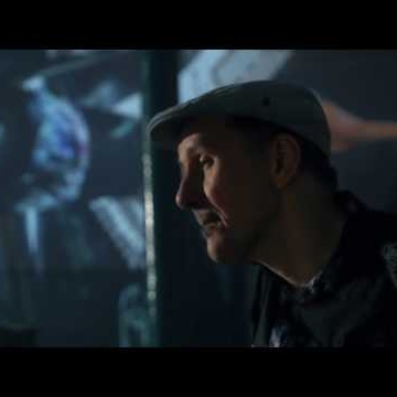 Preview image for the video "Warm Heart Blue".