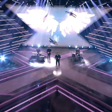 Preview image for the video "Tom Walker - Angels - X Factor".