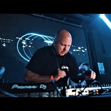 Preview image for the video "Alan Fitzpatrick @ Leeds Warehouse".