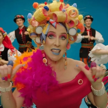 Preview image for the video "Mee and the Band - 'Eat Pierogi'".