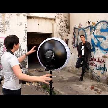 Preview image for the video "Miss Hepburn Photography with King St Fox".