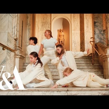 Preview image for the video "Friday Late | Extended Play x Mahalia | V & A".