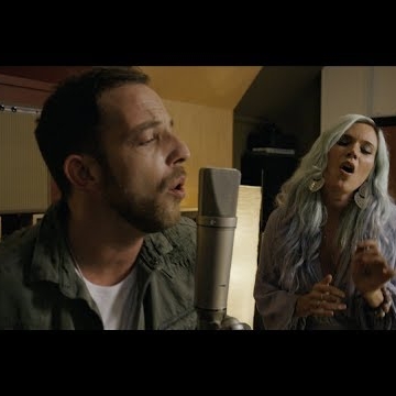 Preview image for the video "James Morrison - My Love Goes On (feat. Joss Stone)".