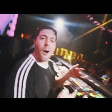 Preview image for the video "Live photography for Two Friends by Kylekran".