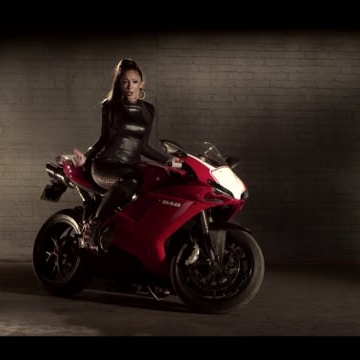 Preview image for the video "Goldi - Typa chick ".