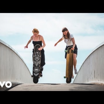 Preview image for the video "Gürl - YUMM (Official Music Video)".