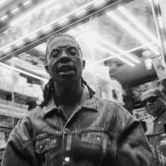 Preview image for the video "Gold Frames".