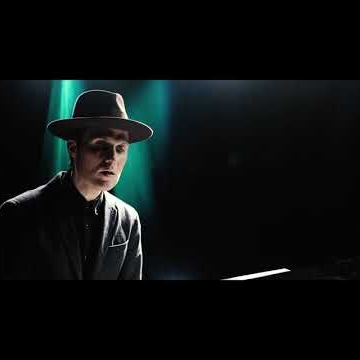 Preview image for the video "Music video for Jon Fratelli by Steviekyle".