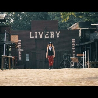 Preview image for the video "21 Shots".