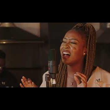 Preview image for the video "Sarah Imuku  -  Waiting (LIVE) ".