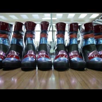 Preview image for the video "House of Holland - Shoe Factory ".