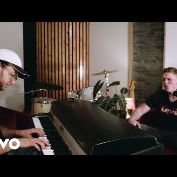 Preview image for the video "Jonasu, Felix Samuel - Habits (Stay High) (Acoustic Performance)".