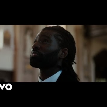 Preview image for the video "Wretch 32 - Mummy's Boy".