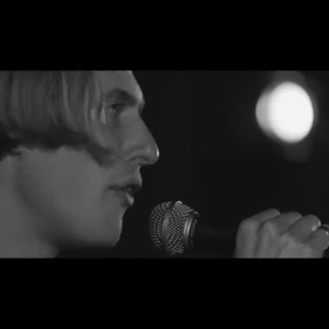 Preview image for the video "Live session for Eagulls by Toby Warren".